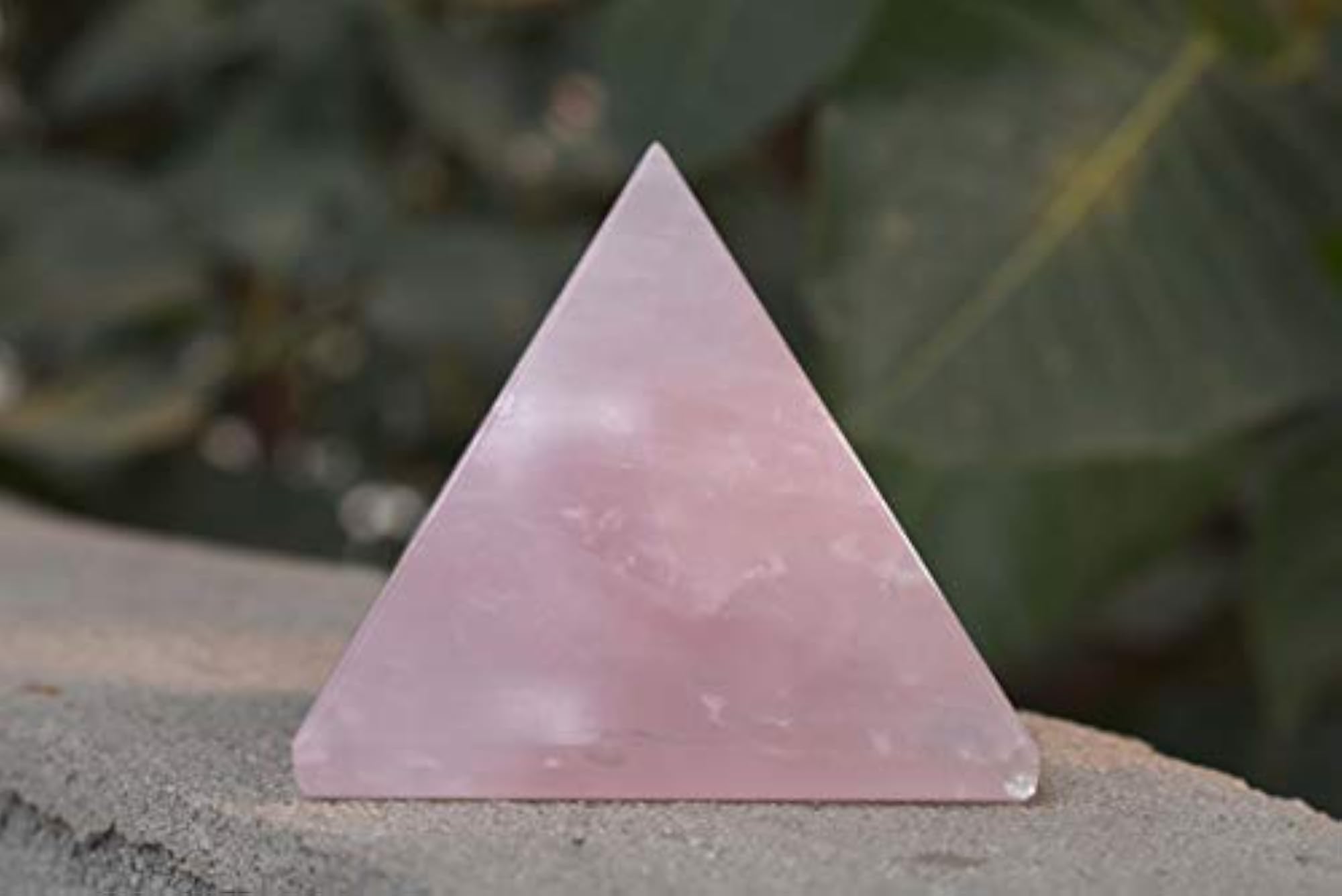 Rose Quartz Energy Home Décor Crystal, Natural Vastu Healing